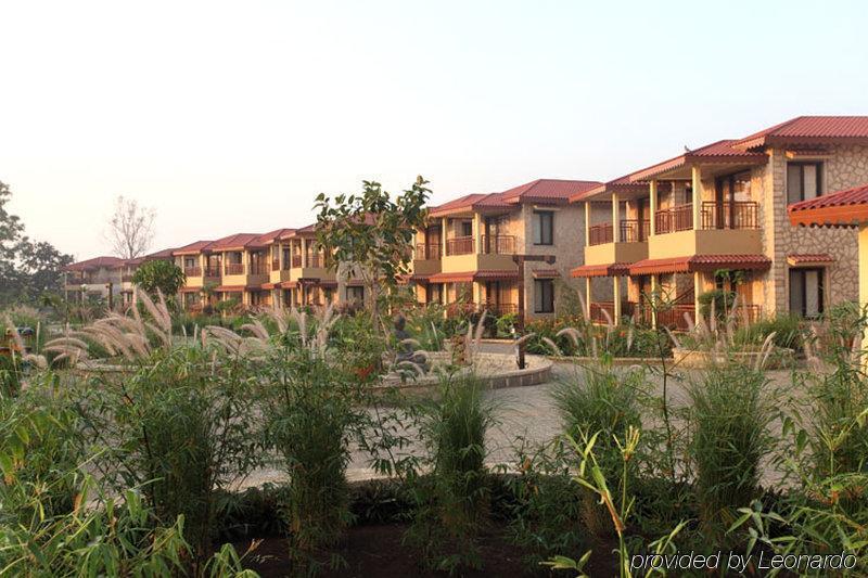 The Fern Gir Forest Resort, Sasan Gir - A Fern Crown Collection Resort Exterior photo