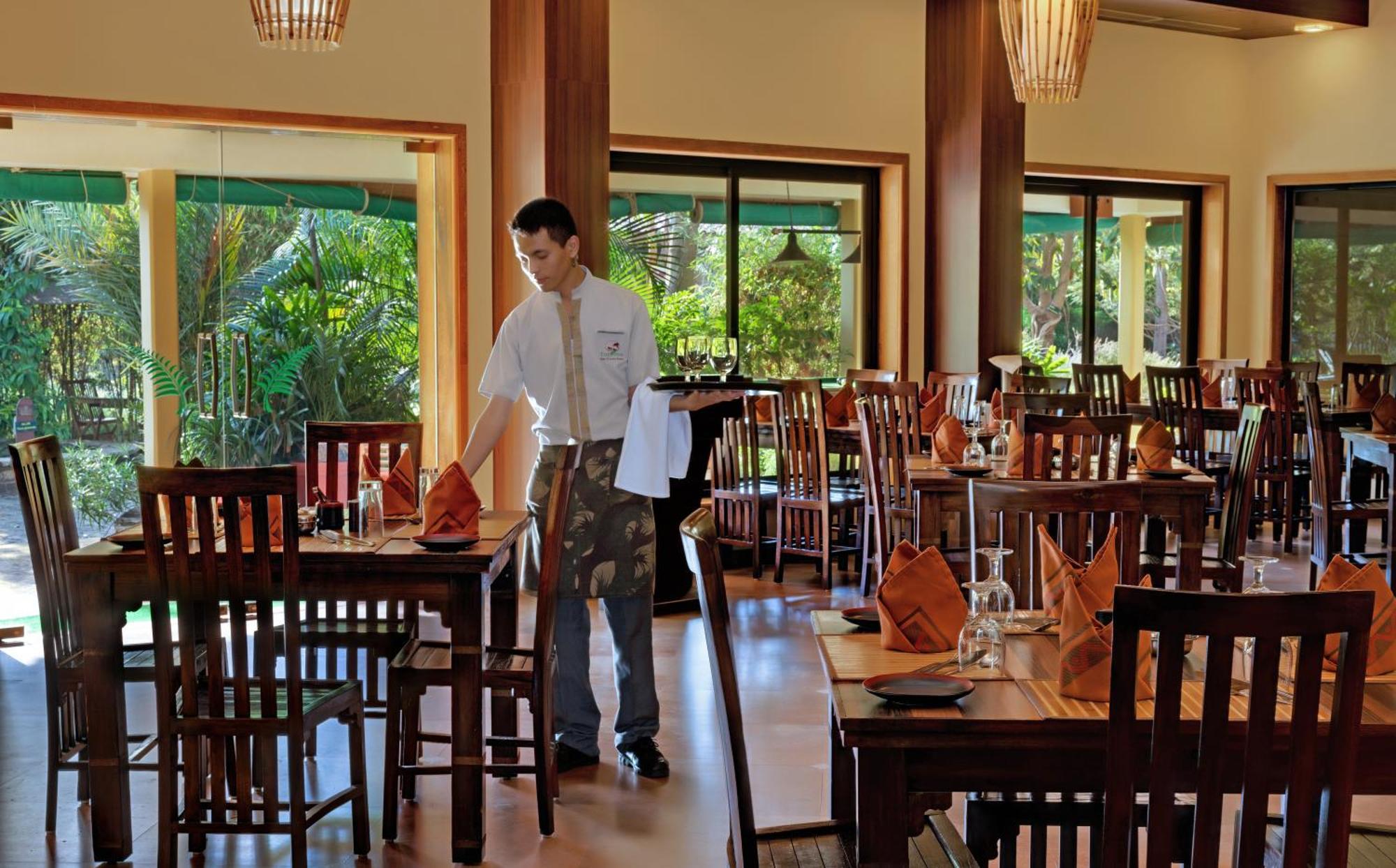 The Fern Gir Forest Resort, Sasan Gir - A Fern Crown Collection Resort Exterior photo